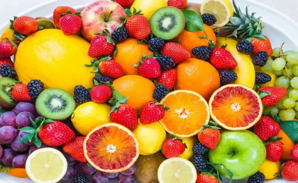 THE "FRUIT ROOSTER" SHOWSTOPPER PLATTER – 10 Stunning Party Tips 5 image 1200x800 1776006009635 e1776007313104
